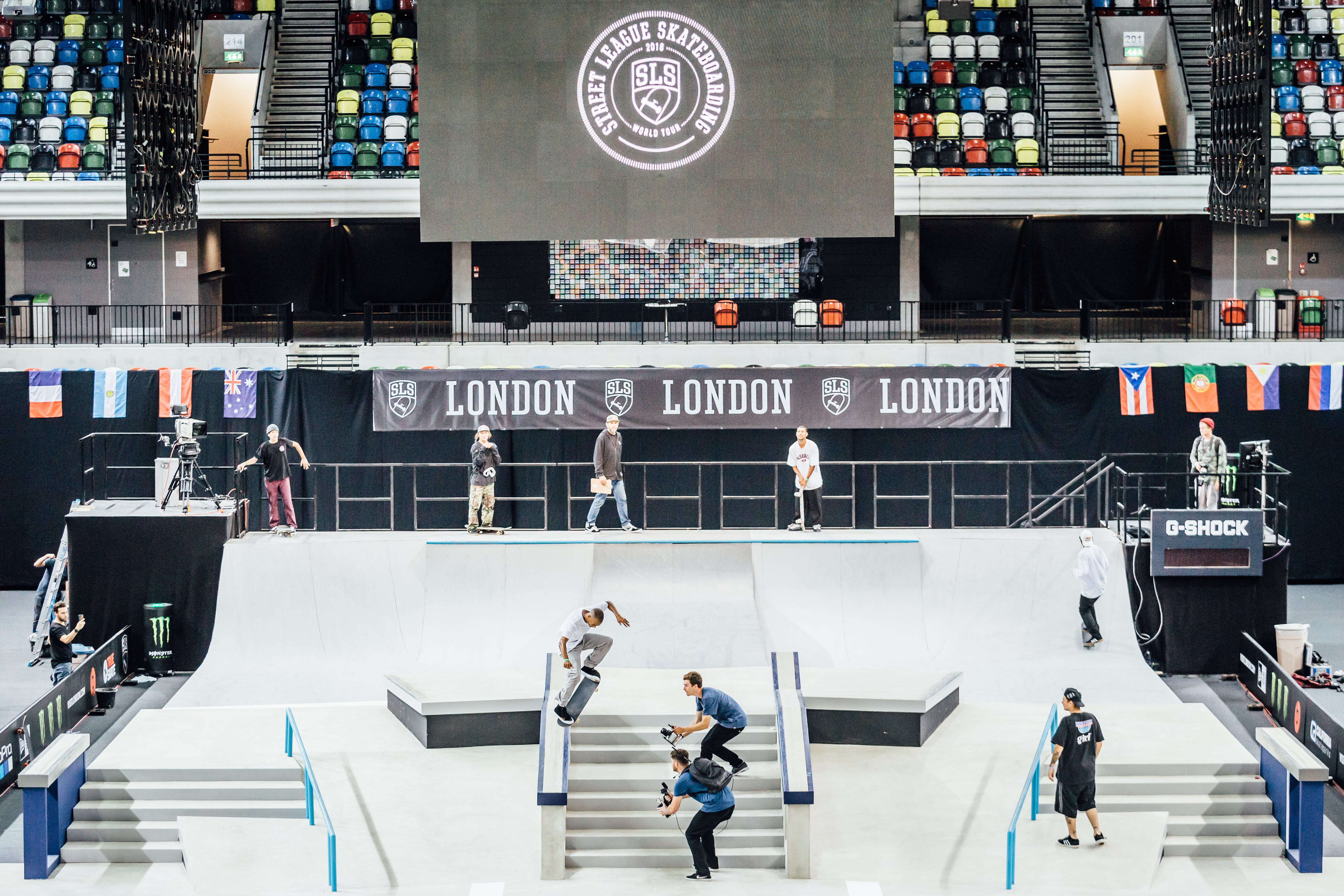 Tommy Fynn KickFlip Krooked macina SLS Londra